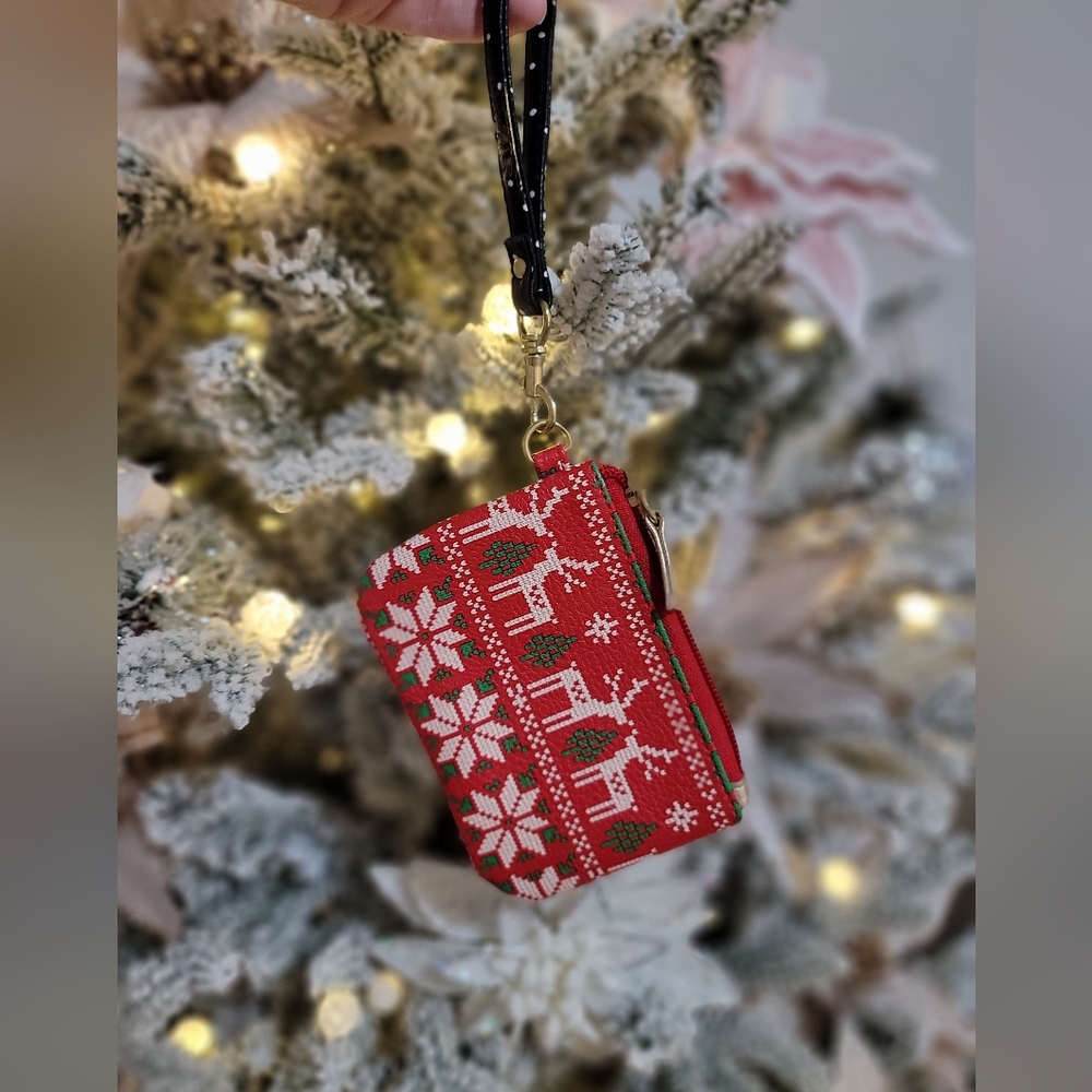 Super cute Coin Purse deere and snowflake. Red/Green 3 & half in W & 4 & half L - Picture 2 of 7